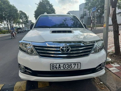 Toyota Fortuner 2015 Trắng