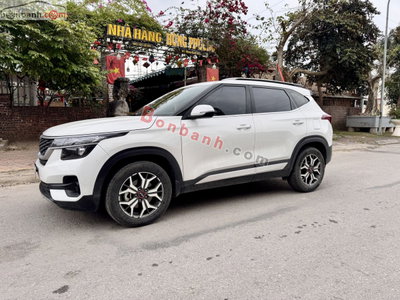 Xe Kia Seltos Deluxe 1.4 AT 2022