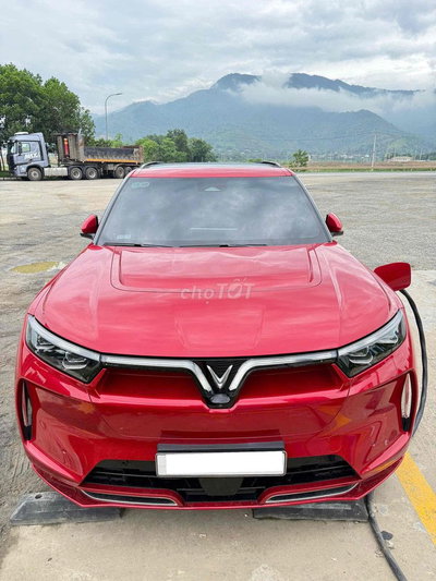 Xe điện VinFast VF9 Đỏ 2023 odo 5v