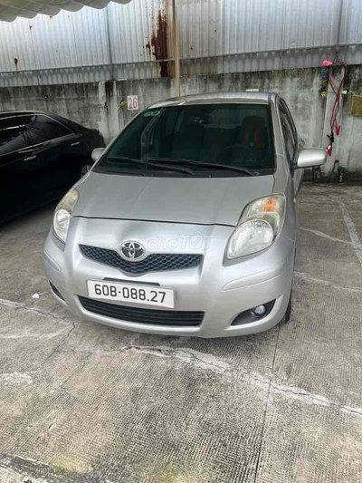 Toyota Yaris 2010 1.3G - 120000 km