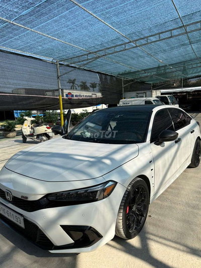 Honda Civic 2023 Trắng 40.000 km