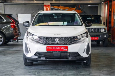 Peugeot 3008 bản AT sản xuất 2022 Lăn bánh 4v KM