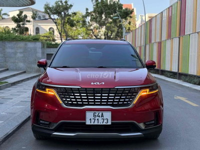 Kia Carnival 2024 2.2D Signature 43000 Km