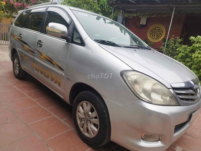 Toyota Innova 2010