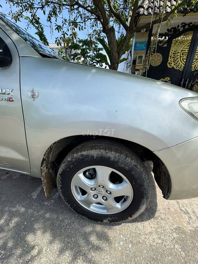 Toyota HiLux 2012 Bạc