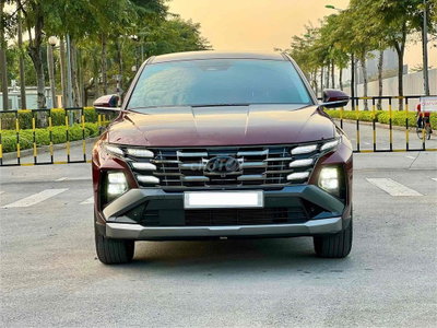 Hyundai Tucson 2025 2.0ATH 8000 km Đỏ