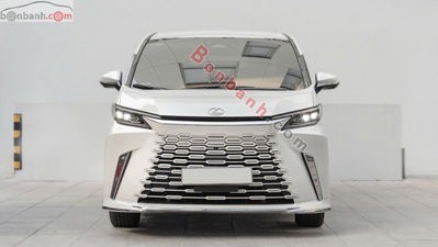 Xe Lexus LM 500h 2025