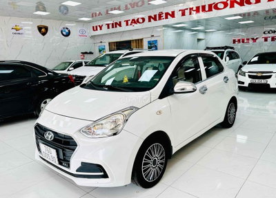 Hyundai Grand i10 Trắng 5 chỗ