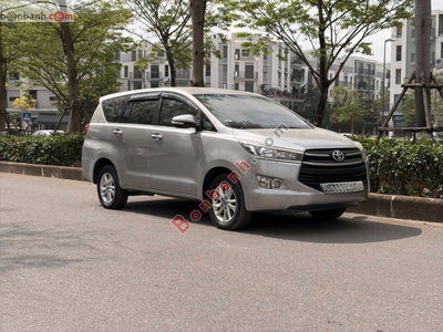 Xe Toyota Innova 2.0E 2016