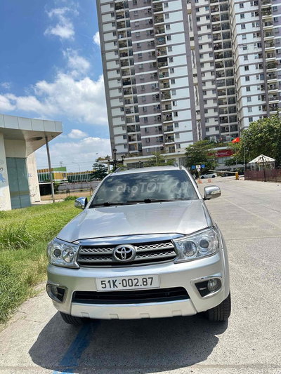 Toyota Fortuner 2010 Bạc