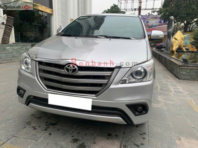 Xe Toyota Innova 2.0E 2015