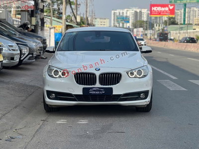 Xe BMW 5 Series 528i GT 2016