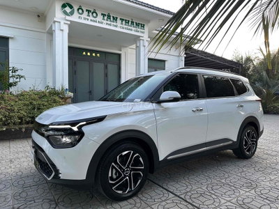 Kia Carens Signature 2023 Trắng