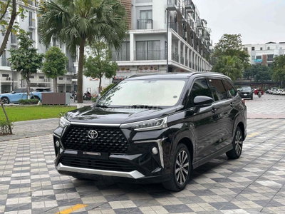 Cần Bán Toyota Veloz 2022 1.5AT màu đen xe đẹp