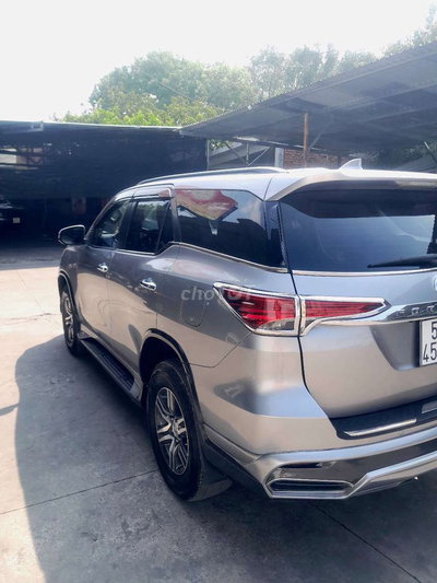 Toyota Fortuner model 2017 máy xăng STD 1 cầu