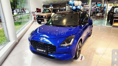 XẢ KHO 01 XE SUZUKI SWIFT HYBRID 2025 XANH