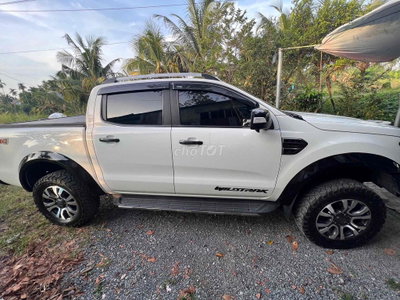 Ford Wildtrak Trắng