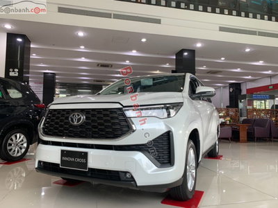 Xe Toyota Innova Cross 2.0G CVT 2026