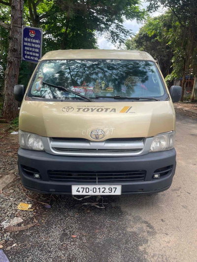 Toyota Hiace 2006 van 3 chổ máy dầu
