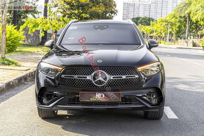 Xe Mercedes Benz GLC 300 4Matic 2023