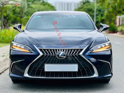 Xe Lexus ES 250 2021
