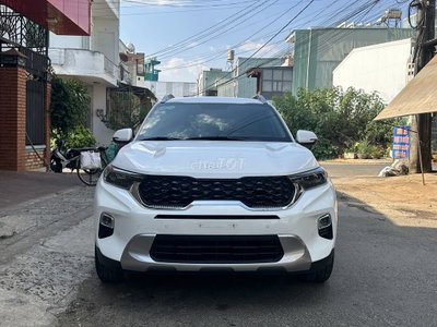 Kia Sonet Luxury màu Trắng
