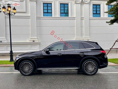 Xe Mercedes Benz GLC 300 4Matic 2023