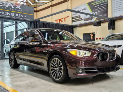 Xe BMW 5 Series 528i GT 2017