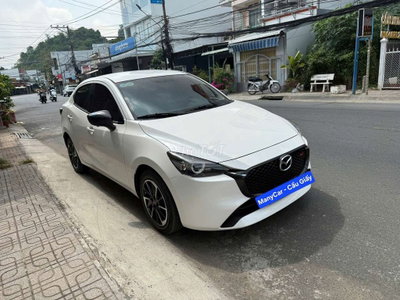 Mazda 2 Premium sx 2024 màu trắng