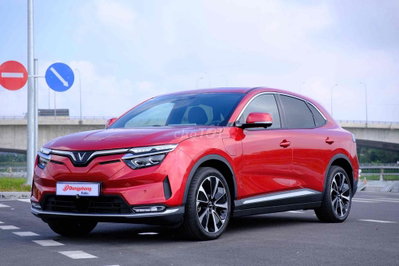VinFast VF8 2025 Plus - 100 km