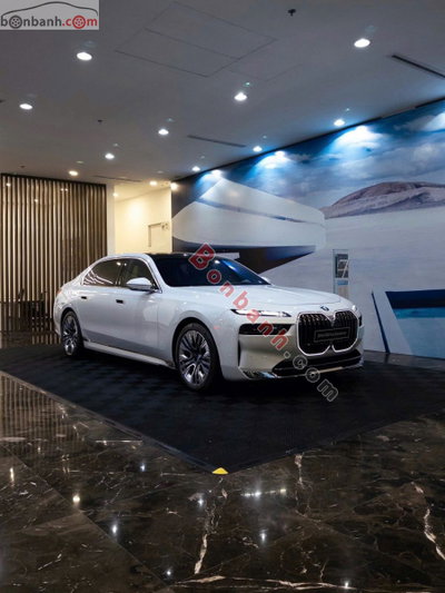Xe BMW 7 Series 740i Pure Excellence 2023