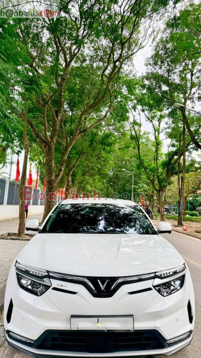 Xe VinFast VF8 Eco AWD 2024