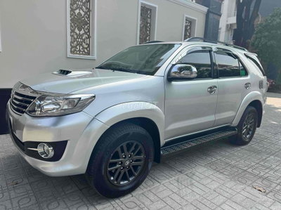 Bán xe Toyota Fortuner 2016 2.5 G - màu bạc