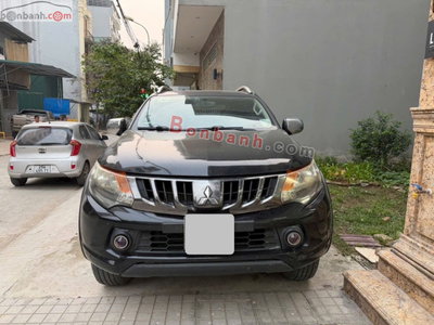 Xe Mitsubishi Triton 4x2 AT 2017