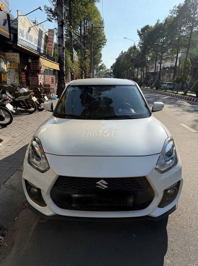 Suzuki Swift GLX CVT 2023 Trắng