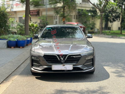 Xe VinFast Lux A 2.0 Premium 2.0 AT 2021
