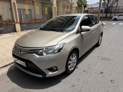 Toyota Vios E 2017 Vàng cát