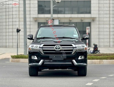 Xe Toyota Land Cruiser VX 4.6 V8 2016