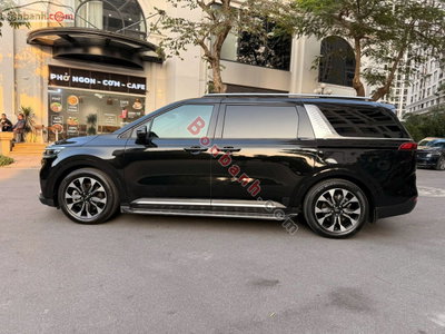 Xe Kia Carnival Signature 2.2D 2023