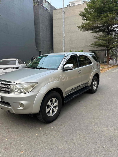 Toyota Fortuner 2009 SR5 2.7 AT nhập khẩu nguyen x