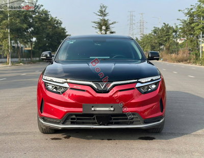 Xe VinFast VF8 S 2024