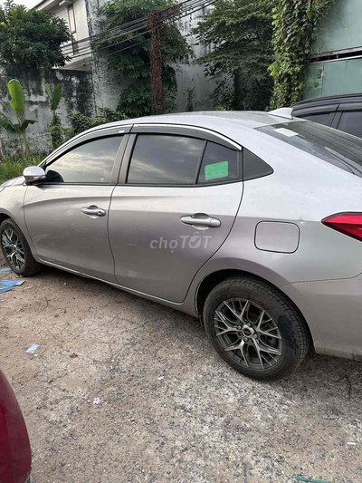 Toyota Vios 2020 1.5E Bạc 61.000 km