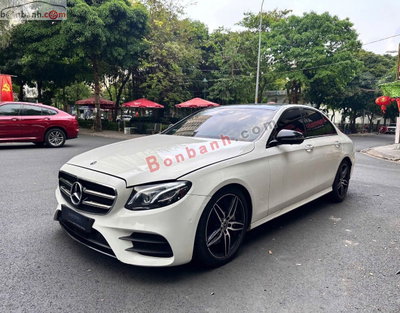 Xe Mercedes Benz E class E300 AMG 2020
