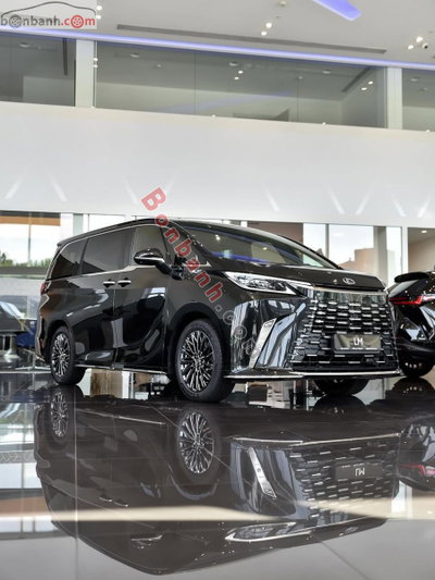 Xe Lexus LM 500h 2026