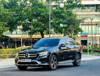 Mercedes-Benz GLC200 2019 Full option
