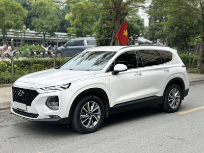 Hyundai Santafe 2021 máy dầu màu trắng đẹp