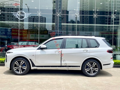 Xe BMW X7 xDrive40i M Sport 2024