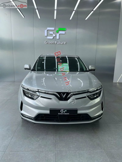 Xe VinFast VF8 Eco AWD 2023
