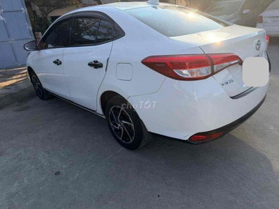 Toyota Vios 2022 E 1.5 MT - 50000 km