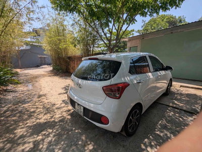 Hyundai i10 2017 1.0 Trắng 190000 km